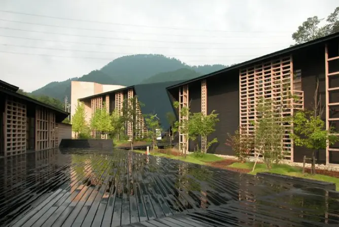 33haを誇る演習林が隣接する「岐阜県立森林文化アカデミー」で実践的なスキルが身に付く！1