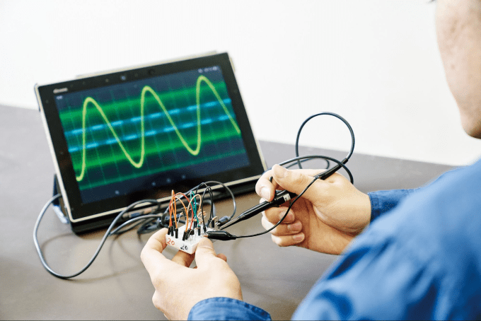 電気設備設計等を学ぶ学生