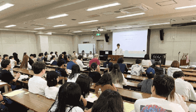 関西外語専門学校の授業風景